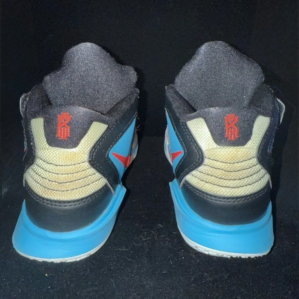 Nike Kyrie Infinity Sneakers in Baltic Blue DJ1170-112